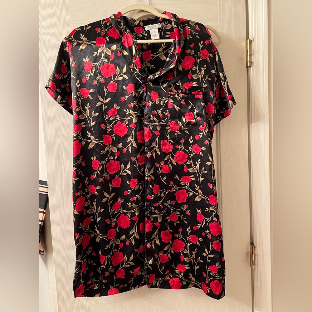 Morgan Taylor Floral Satin button up nightgown
